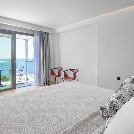 Hotel Adrina Grand 5*