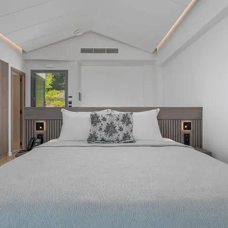 Adrina Grand Panormos (Skopelos)