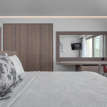 Adrina Grand Ξενοδοχείο 5*